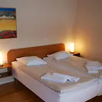 Onlysleep Industrivej 3*